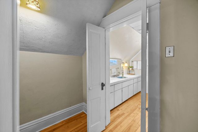 43 Wyoming Street W, Saint Paul, MN 55107