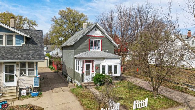 43 Wyoming Street W, Saint Paul, MN 55107