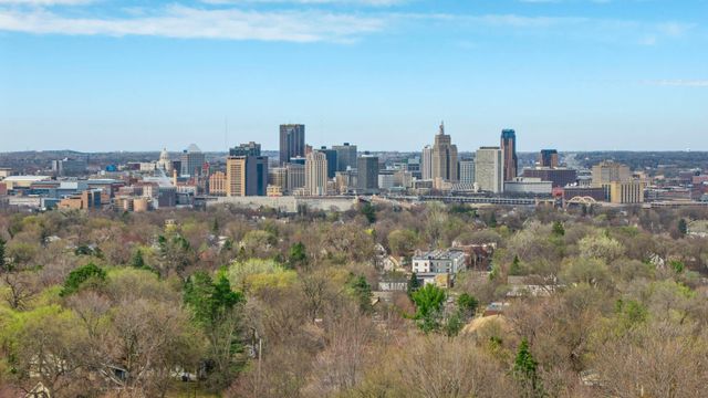 43 Wyoming Street W, Saint Paul, MN 55107