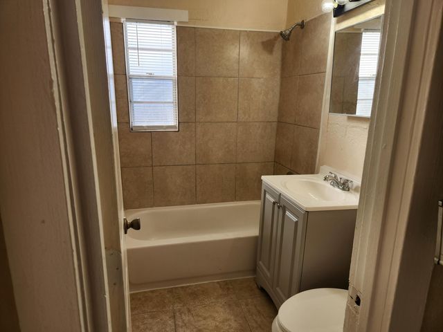 620 20th Street 4, West Palm Beach, FL 33407