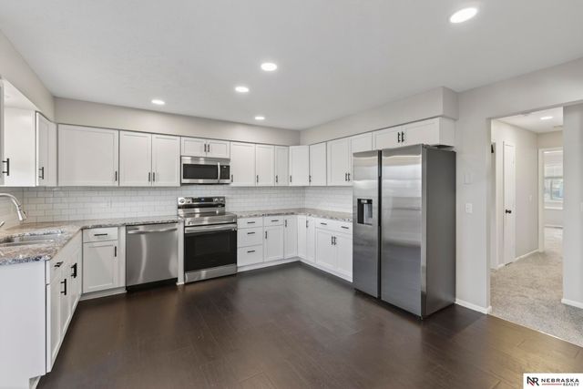 2149 N 121st Street, Omaha, NE 68164