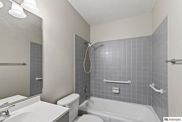 2149 N 121st Street, Omaha, NE 68164