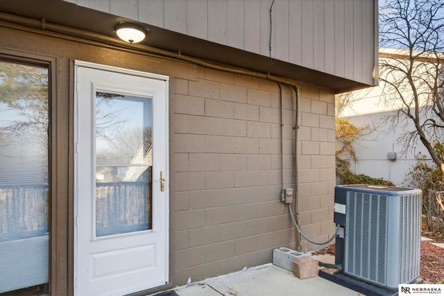 2149 N 121st Street, Omaha, NE 68164