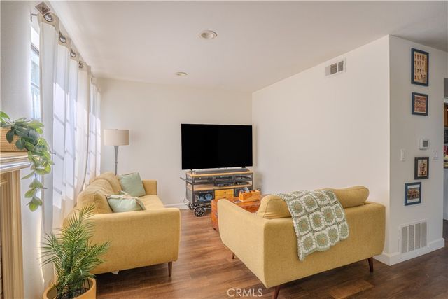 1903 Temple Avenue 228, Signal Hill, CA 90755