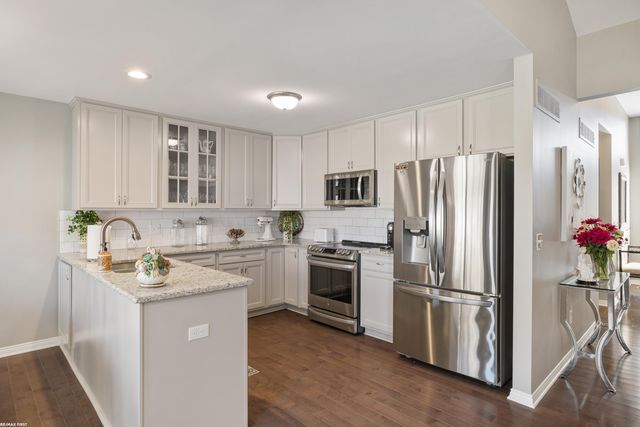 20815 Rockhill Drive, Macomb Twp, MI 48044