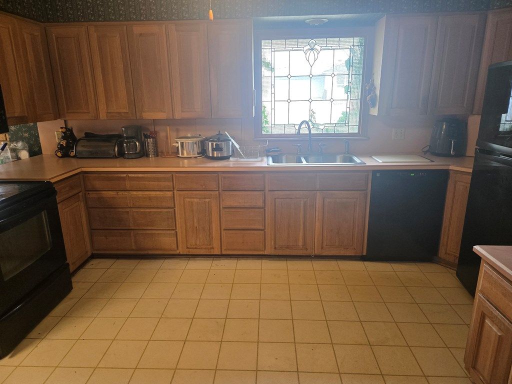 Image 12 of property listing at 2501 Oxford Ave, San Angelo, TX 76904
