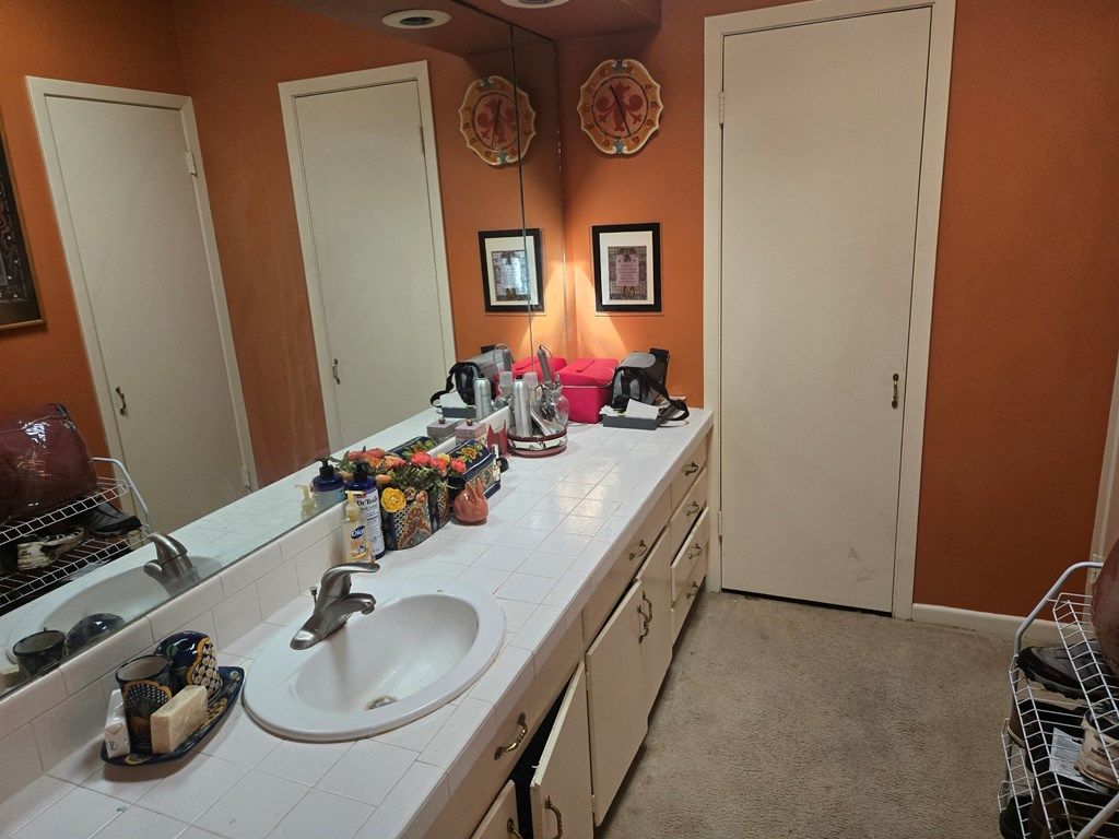 Image 6 of property listing at 2501 Oxford Ave, San Angelo, TX 76904