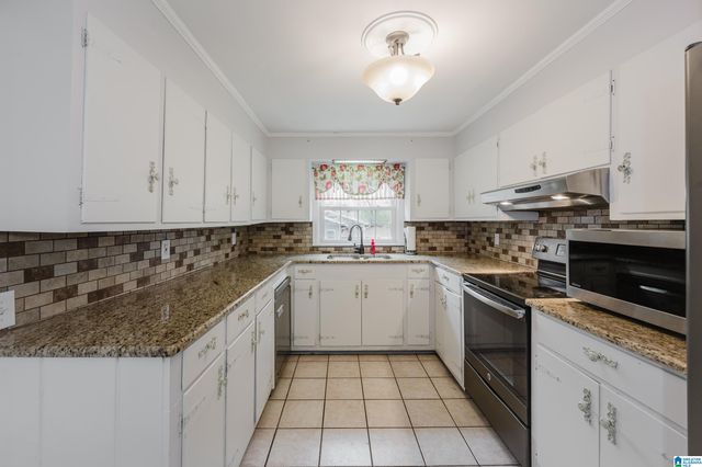 1406 VALLEY ROAD, Jasper, AL 35501