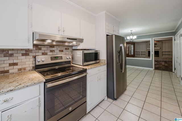 1406 VALLEY ROAD, Jasper, AL 35501