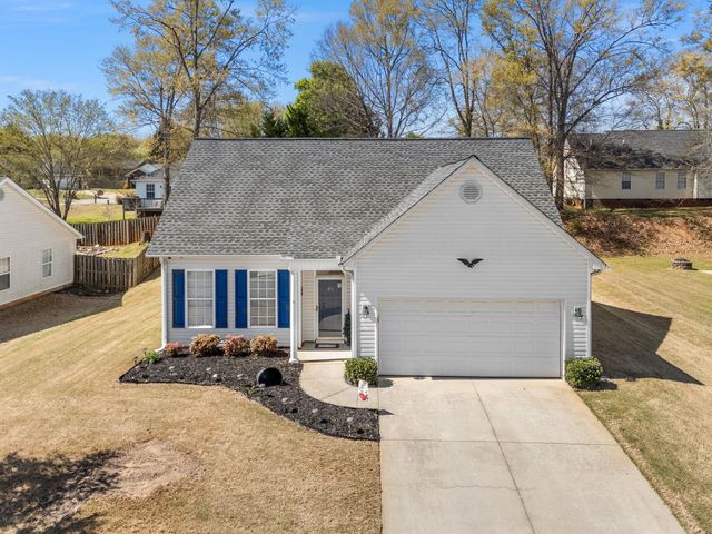 722 Tinder Box Court, Boiling Springs, SC 29316