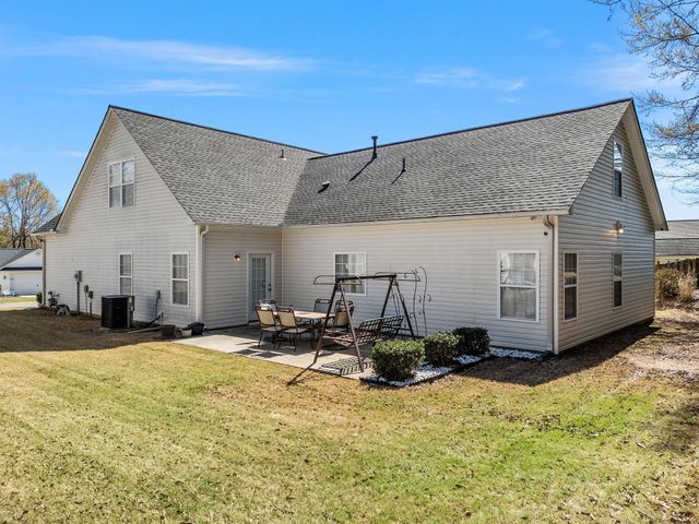 722 Tinder Box Court, Boiling Springs, SC 29316