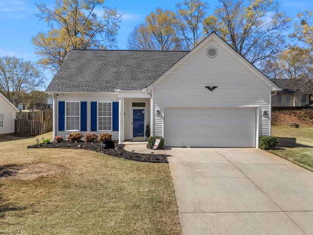 722 Tinder Box Court, Boiling Springs, SC 29316