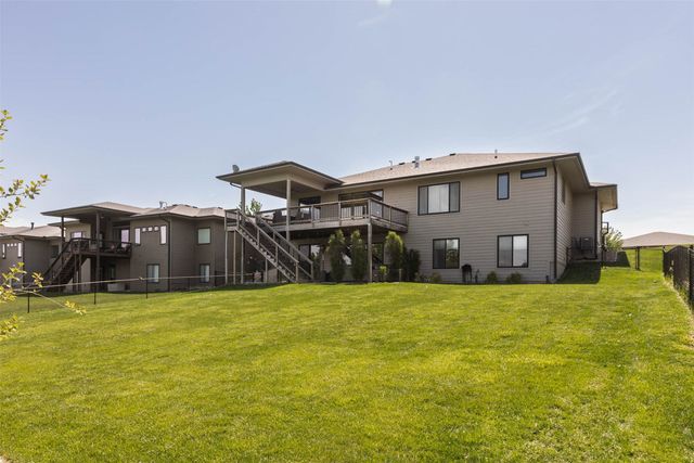 2409 NE 10th Court, Grimes, IA 50111