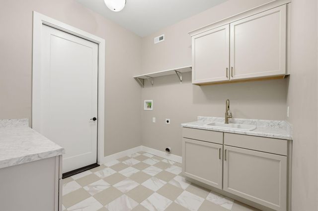 41 W 14th Street, Newport, KY 41071