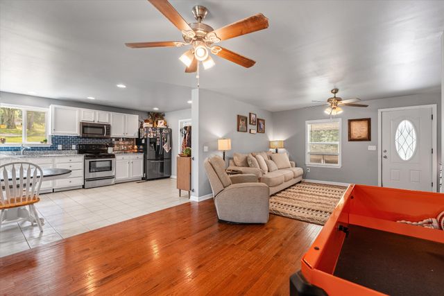 6231 Freudman Rd, Whites Creek, TN 37189