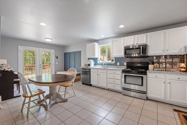 6231 Freudman Rd, Whites Creek, TN 37189