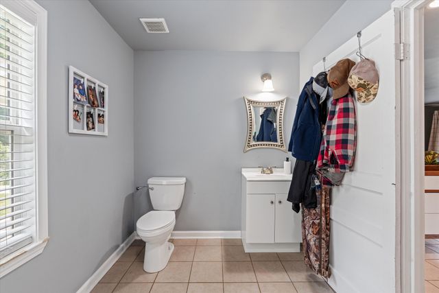 6231 Freudman Rd, Whites Creek, TN 37189