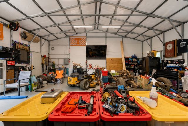 6231 Freudman Rd, Whites Creek, TN 37189