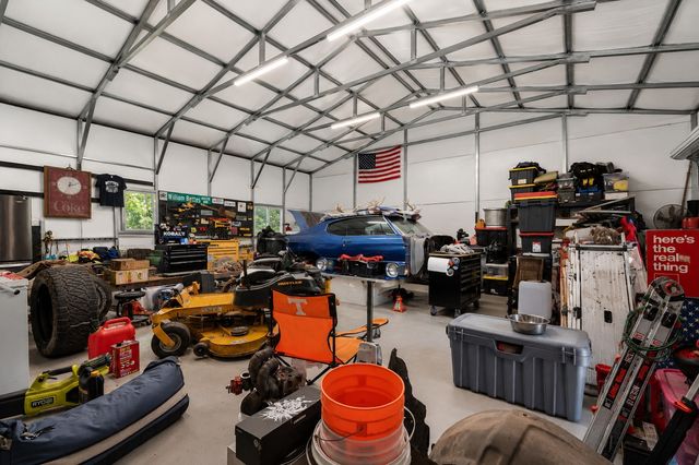 6231 Freudman Rd, Whites Creek, TN 37189