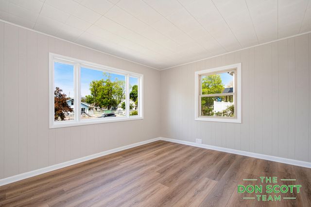 115 E Center Street, Belding, MI 48809