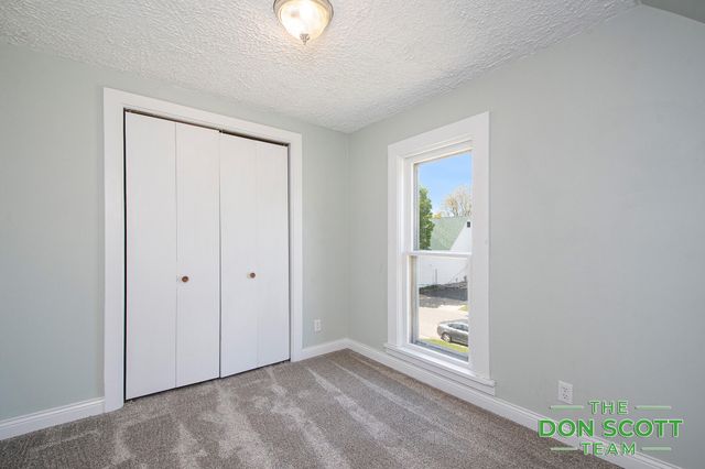 115 E Center Street, Belding, MI 48809