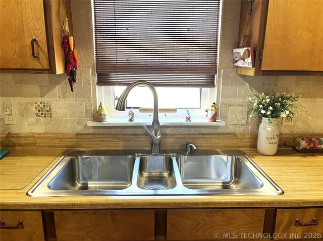 9059 Indian Blanket Lane, Kingston, OK 73439