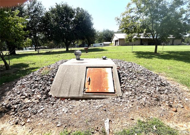 9059 Indian Blanket Lane, Kingston, OK 73439