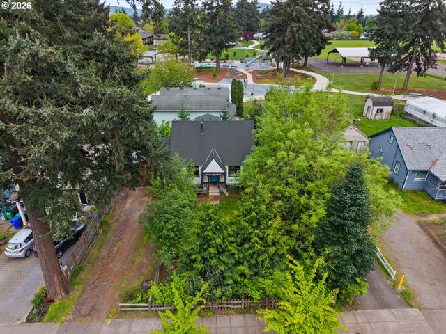 11944 Se MILL Ct, Portland, OR 97216