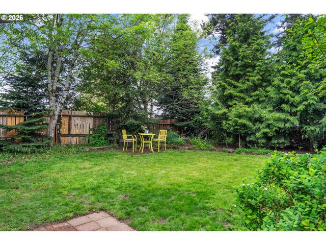 11944 Se MILL Ct, Portland, OR 97216