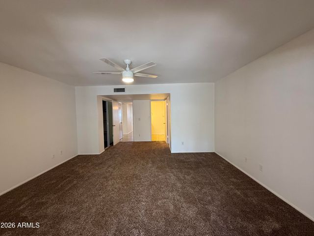 621 E CALAVAR Road, Phoenix, AZ 85022