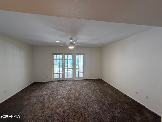621 E CALAVAR Road, Phoenix, AZ 85022