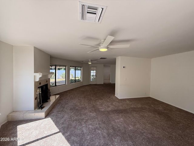 621 E CALAVAR Road, Phoenix, AZ 85022