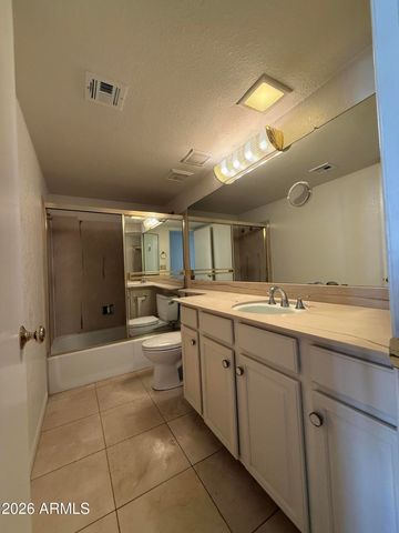 621 E CALAVAR Road, Phoenix, AZ 85022