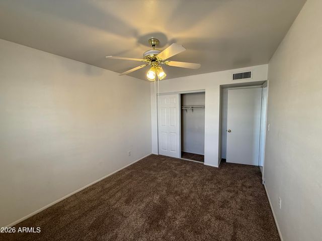 621 E CALAVAR Road, Phoenix, AZ 85022