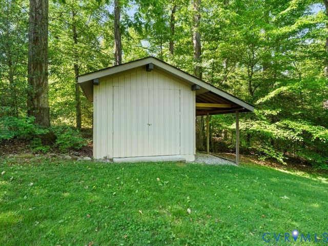3640 Michaux Mill Dr, Powhatan, VA 23139