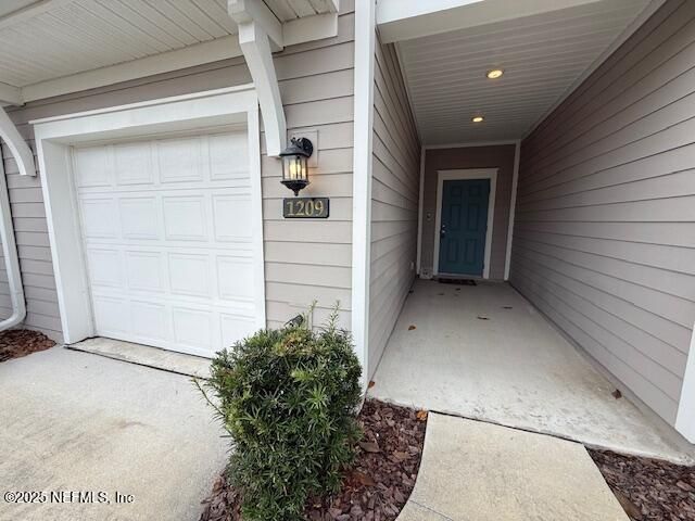 1209 BEACH DUNE Drive, Jacksonville, FL 32233