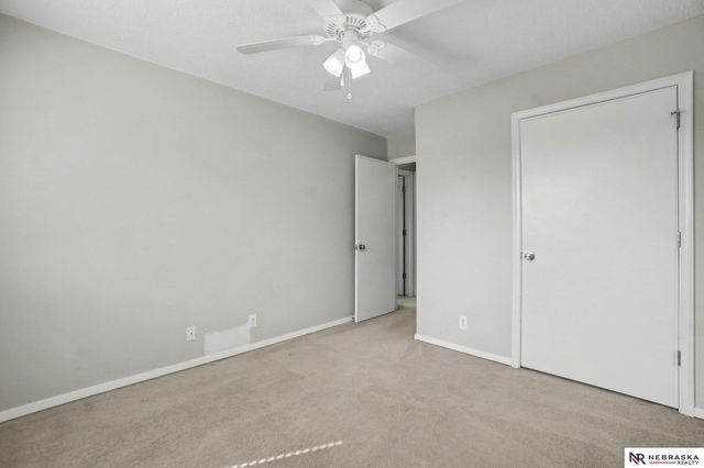 11736 Ruggles Circle, Omaha, NE 68164