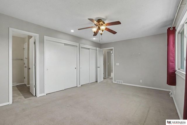 11736 Ruggles Circle, Omaha, NE 68164
