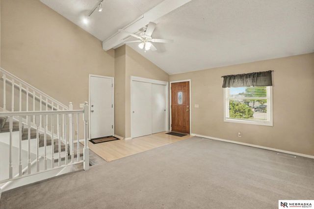 11736 Ruggles Circle, Omaha, NE 68164