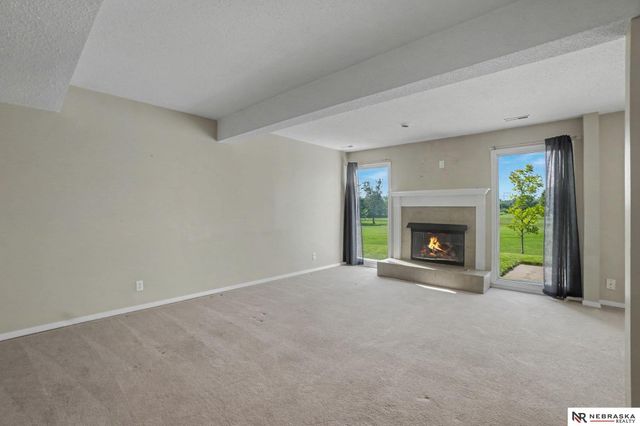 11736 Ruggles Circle, Omaha, NE 68164