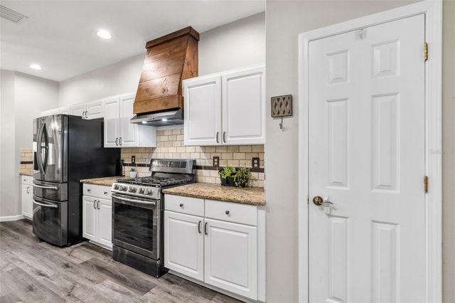 6422 BRIDGECREST DRIVE, Lithia, FL 33547