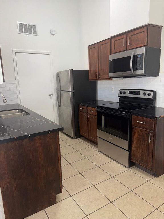 11008 Misty Summit Drive, Houston, TX 77086