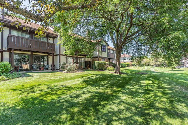 1538 Springview Court A1, Wheeling, IL 60090