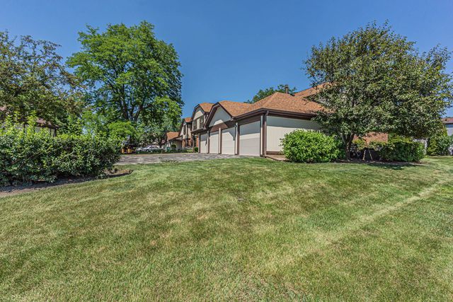 1538 Springview Court A1, Wheeling, IL 60090