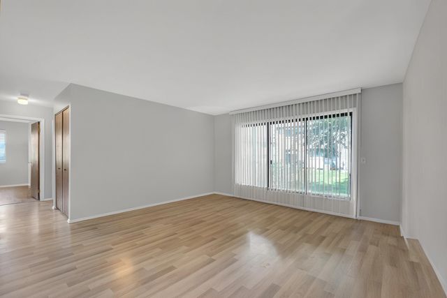 1538 Springview Court A1, Wheeling, IL 60090