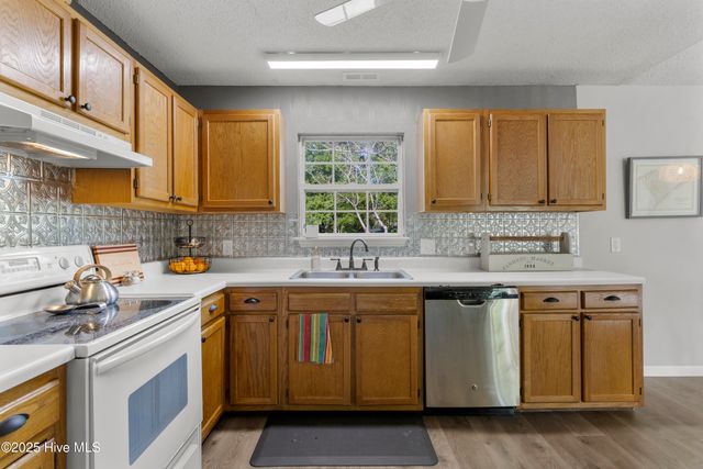 312 Eider Loop, Jacksonville, NC 28540