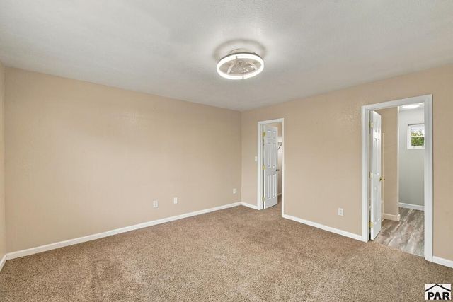 5307 Manor Ridge Dr, Pueblo, CO 81005