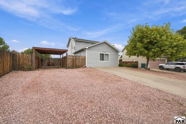 5307 Manor Ridge Dr, Pueblo, CO 81005