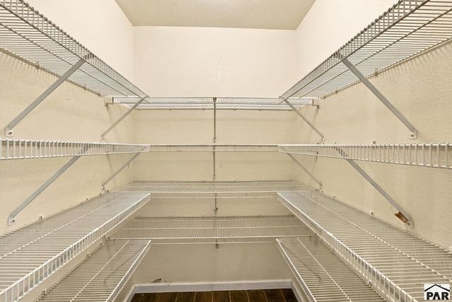 5307 Manor Ridge Dr, Pueblo, CO 81005