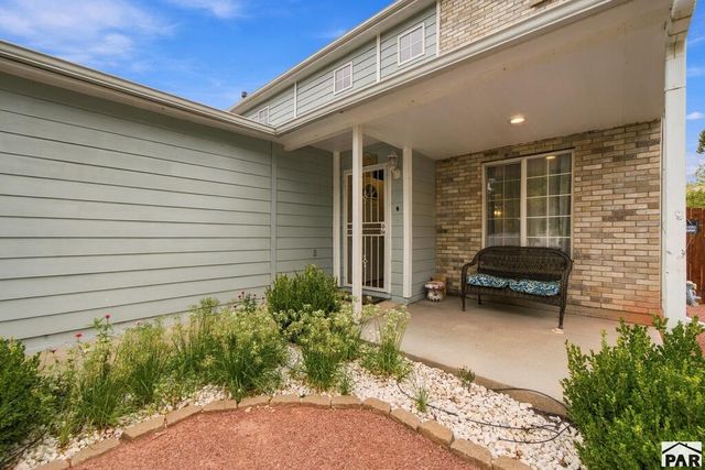 5307 Manor Ridge Dr, Pueblo, CO 81005